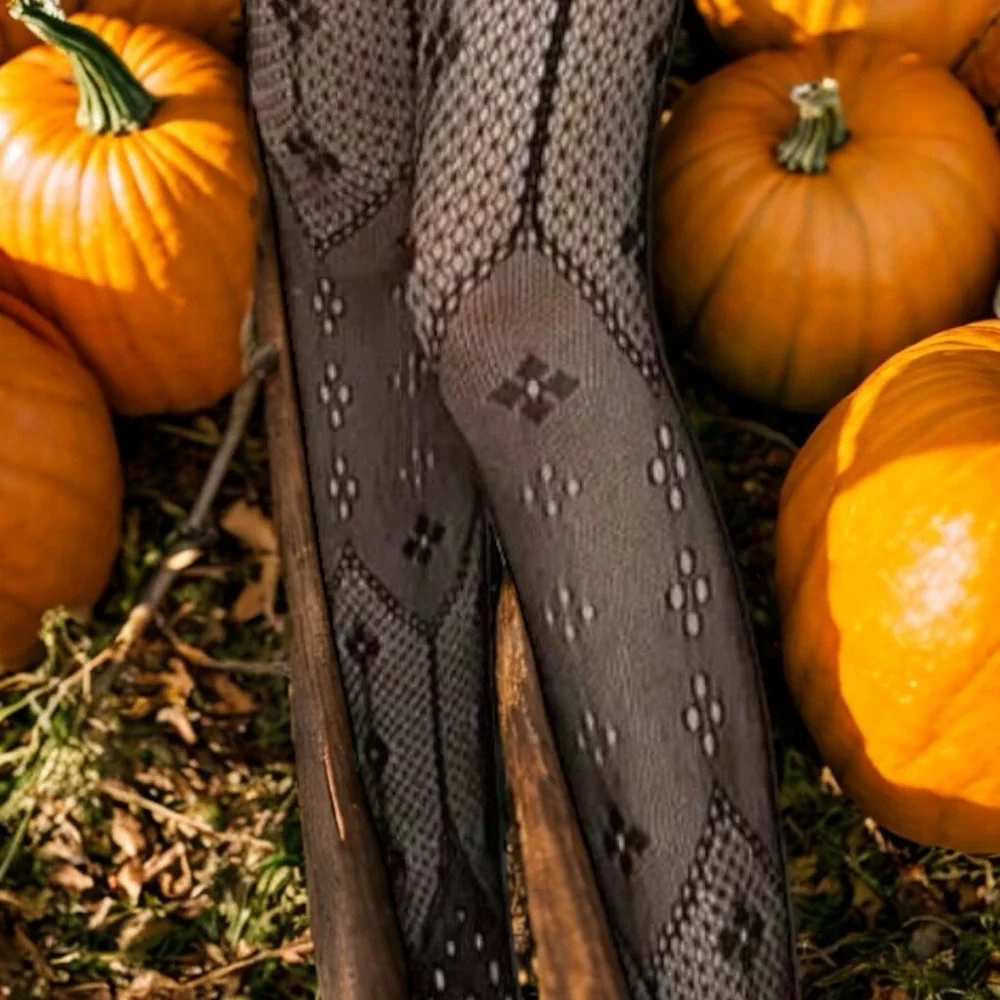 N/A women black